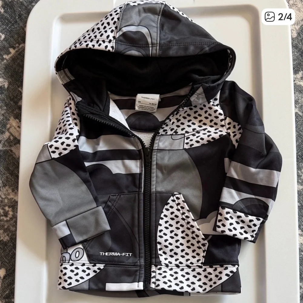 Nike Kids Black and Gray Matching Set - Picture 2 of 4